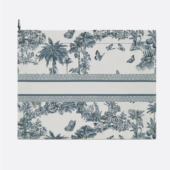 Dior Elegant White Pouch - Picture 2 of 4